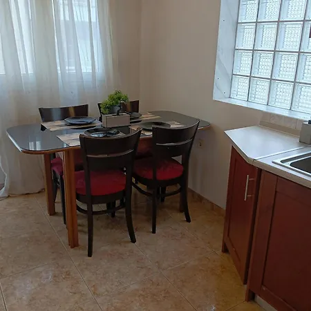 Dimado Family 公寓 *